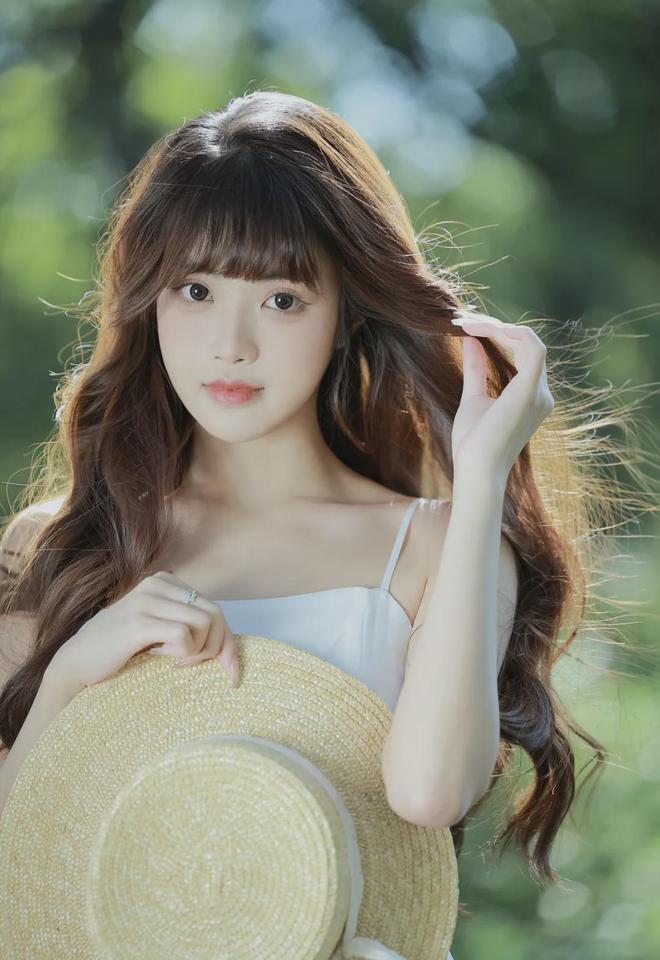 一边c女儿一边辅导作业AG真人国际网站爸爸